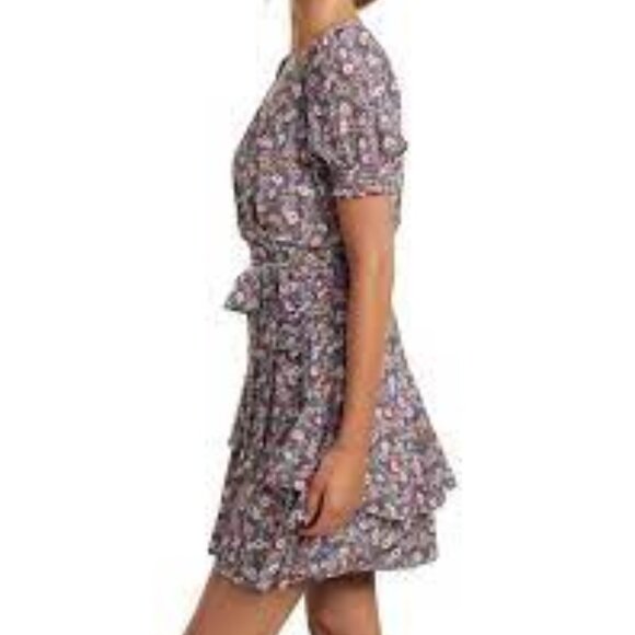 NWT Ever New Kayley Puff sleeve skater woman's floral dress size Medium - Picture 2 of 10